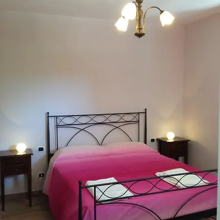 Lovelucca Bed & Breakfast *